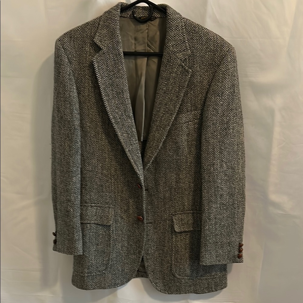 Vintage Gray Herringbone Blazer with Structured Shoulders